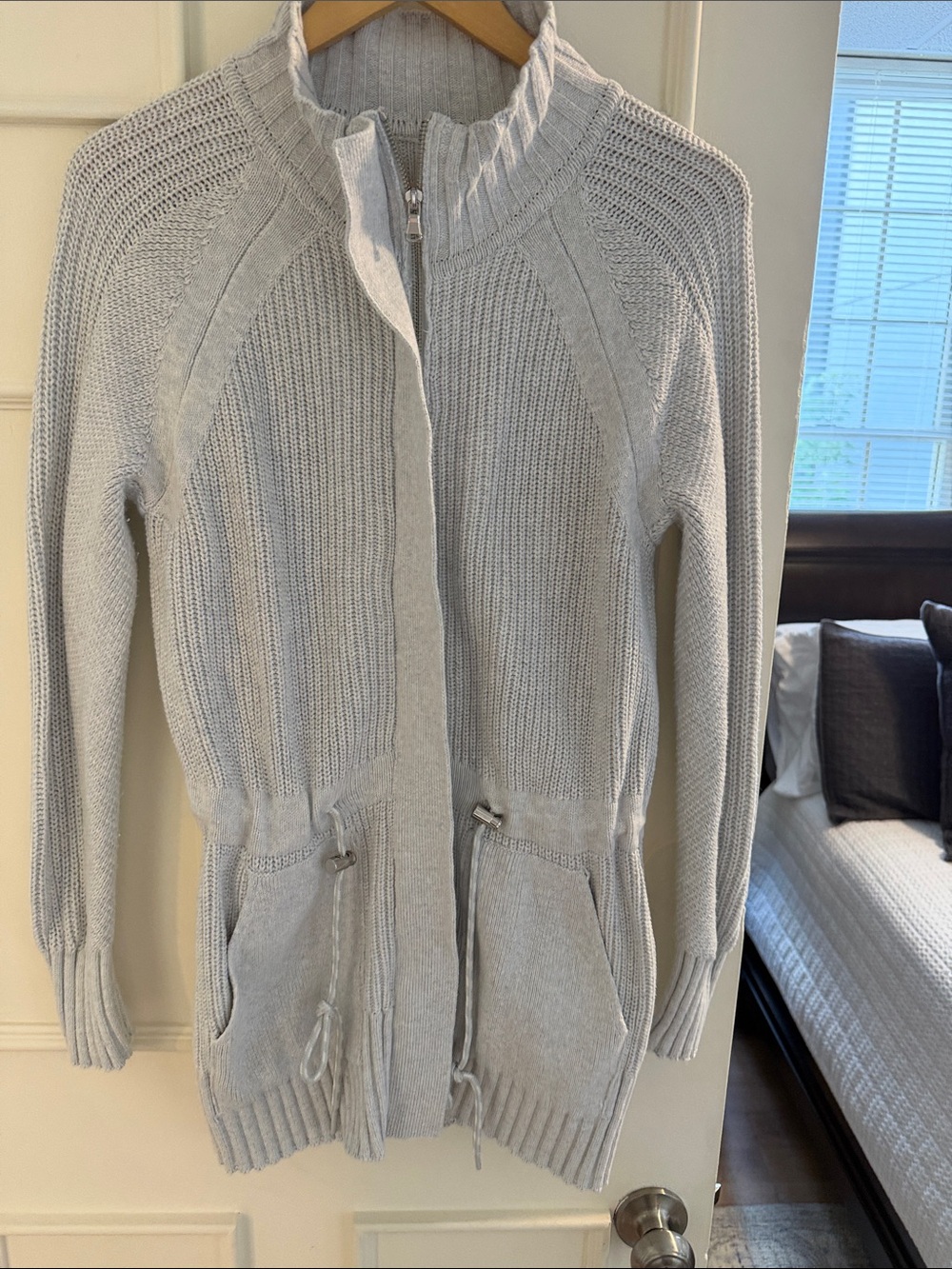 Lou & Grey Light Gray Zip-Up Knit Cardigan with Drawstring